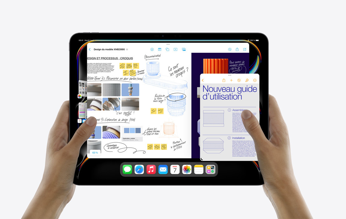 Deux mains tenant un iPad Pro mettant en avant Stage Manager pour l’utilisation en mode multitâche de Calendrier, Freeform, Mail, Pages et l’app Photos.