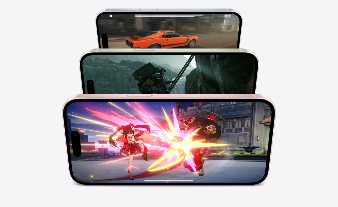 三款橫向排列的 iPhone 機型，展示在不同遊戲中快速且流暢的體驗。