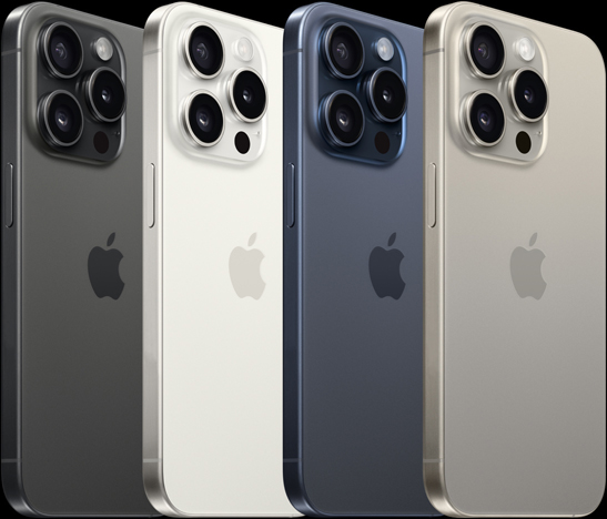 Imagem da parte de trás do iPhone 15 Pro de 6,1 polegadas em quatro cores: titânio preto, titânio branco, titânio azul e titânio natural.