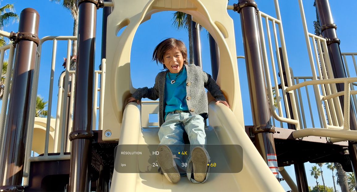 Image fixe tirée d’une vidéo 4K montrant les options de capture vidéo, dont la définition et la fréquence d’images