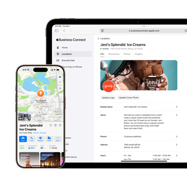 Vista frontal de un iPad que muestra la plataforma de Apple Business Connect de una empresa. Frente al iPad hay un iPhone que muestra la información de Mapas de Apple de la empresa.