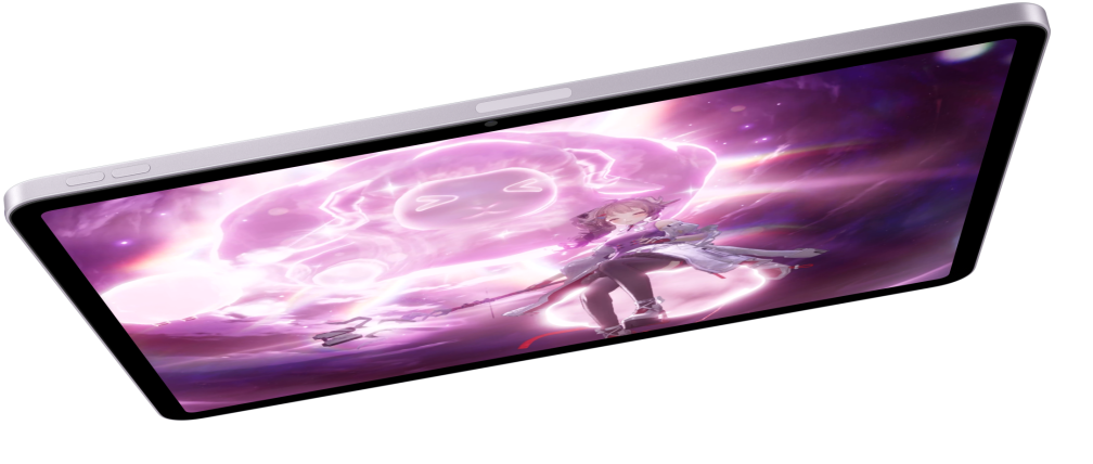 Horsiontaalpaigutuses iPad Air, millel tutvustatakse videomängu, selle all kaks teist iPad Airi mudelit