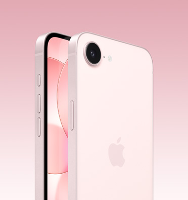 Parte delantera y trasera de un iPhone 17e en rosa palo, parte delantera parcial de la pantalla, parte trasera completa con el logo de Apple y una cámara, parte lateral con el botón Acción, los botones de volumen y el botón lateral.