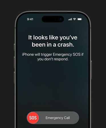 iPhone 17 Pro vist forfra med afrundede hjørner og funktionen Registrering af ulykke i brug