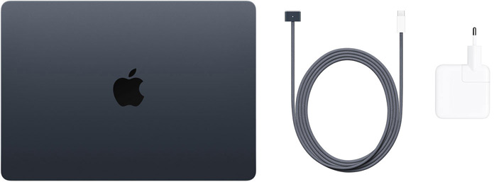 Un MacBook Air 13 pollici, un cavo da USB‑C a MagSafe 3 e un alimentatore USB‑C da 30W
