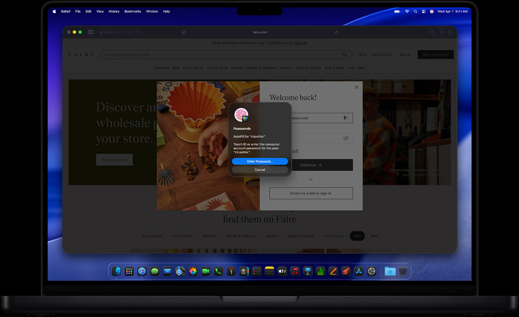 Pessoa a navegar no Safari com a sugestão de usar o Touch ID para iniciar sessão num site