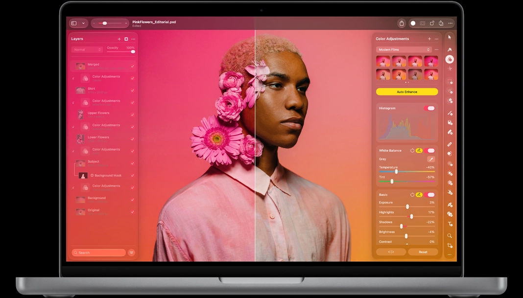 MacBook Pro 螢幕顯示 Xcode，展示 AI 助理提示：「Add a button to quickly change units, meters or feet」，左側顯示程式碼編輯器和 Swift 編碼；右側預覽為 iPad app，展示海洋板塊中沉船的 3D 掃描圖