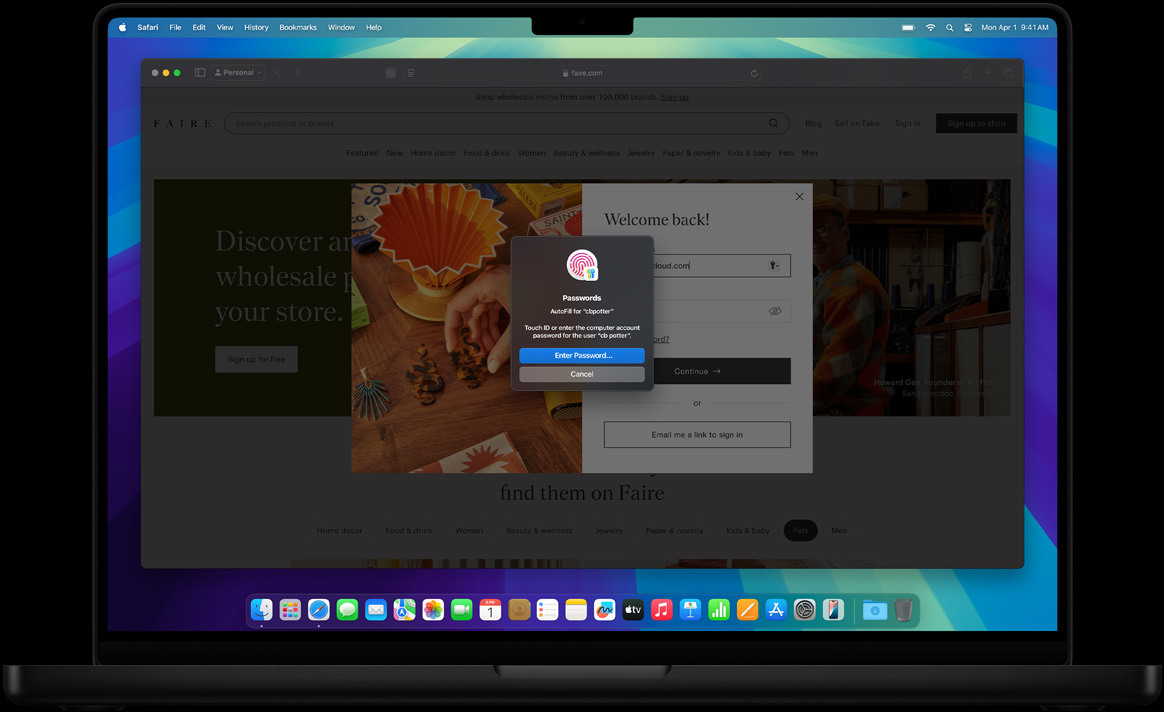 用户在 Safari 瀏覽時,系統提示使用 Touch ID 登入網站。