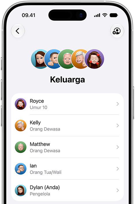 iPhone menampilkan antarmuka Keluarga dengan beberapa akun anggota keluarga, mulai dari anak hingga orang dewasa.