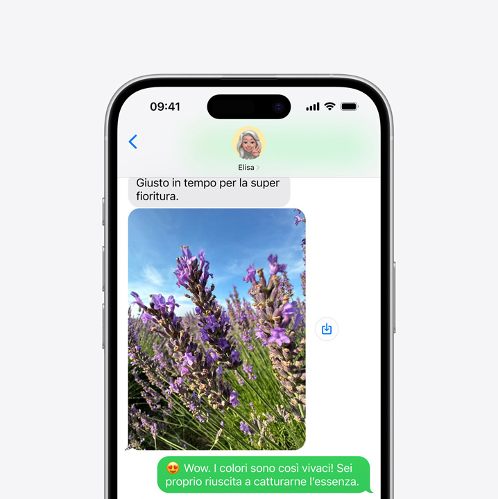 Un iPhone 16 che mostra un messaggio di testo