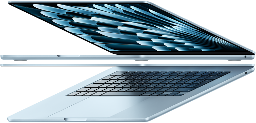 اثنان من أجهزة لابتوب MacBook&nbsp;Air باللون الأزرق السماوي مفتوحان على شكل سهم، فتبرز نحافة التصميم