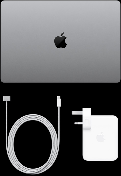 جهاز MacBook&nbsp;Pro مع شاشة PROLED&nbsp;XDR، لون فضي، الجانب العلوي، مغلق، كابل شحن&nbsp;USB‑C ومحول طاقة
