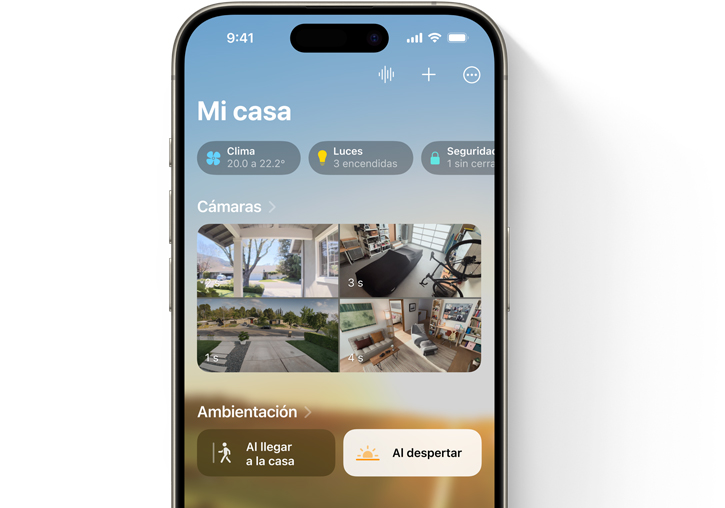 En la pantalla de un iPhone, se muestra la interfaz de 'Mi casa' en la app Casa