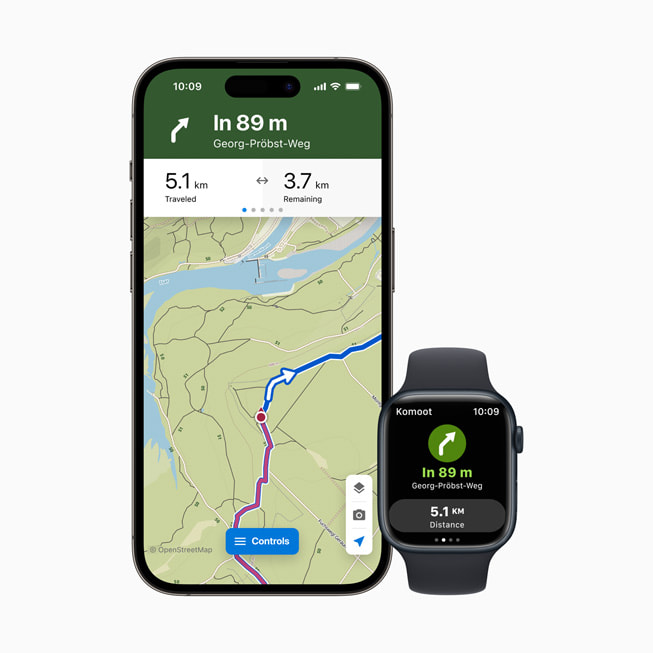 Komoot app on iPhone 14 Pro and Apple Watch Series 8.