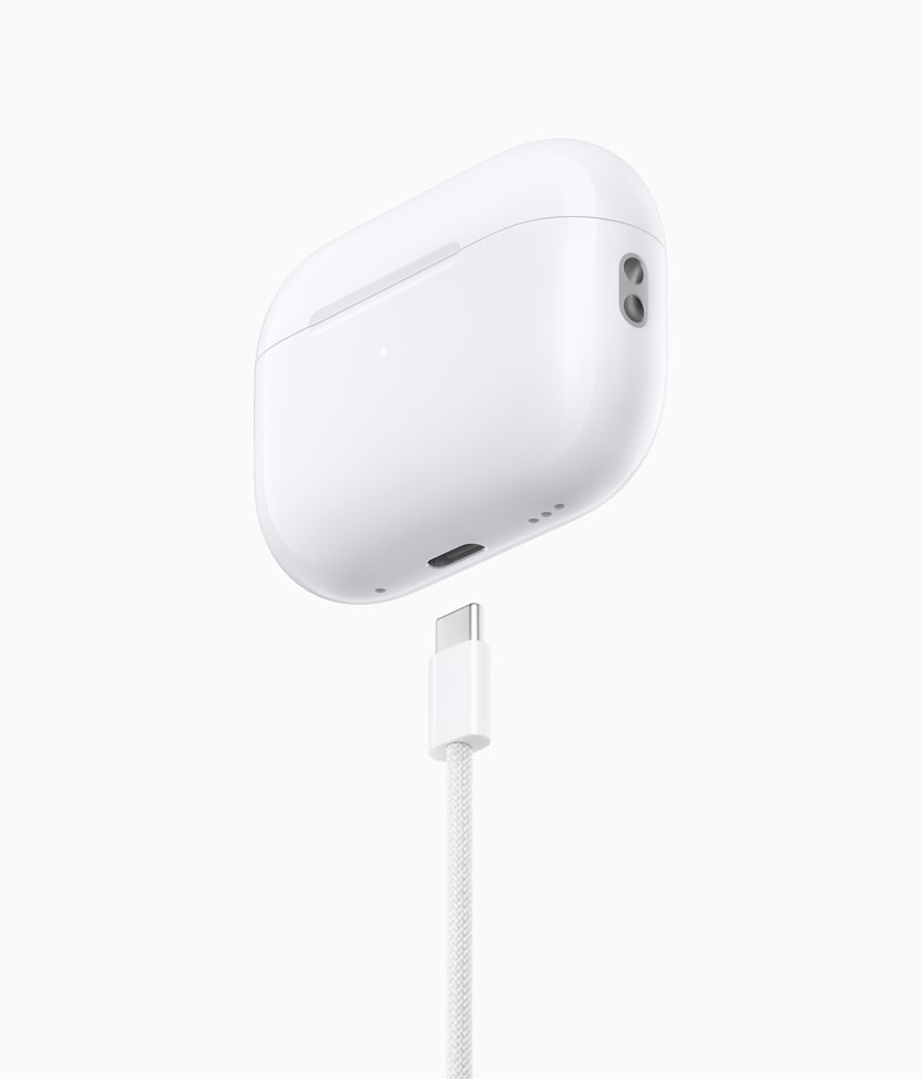 Apple-AirPods-Pro-2nd-generation-USB-C-connection-230912_inline.jpg.small_2x.jpg