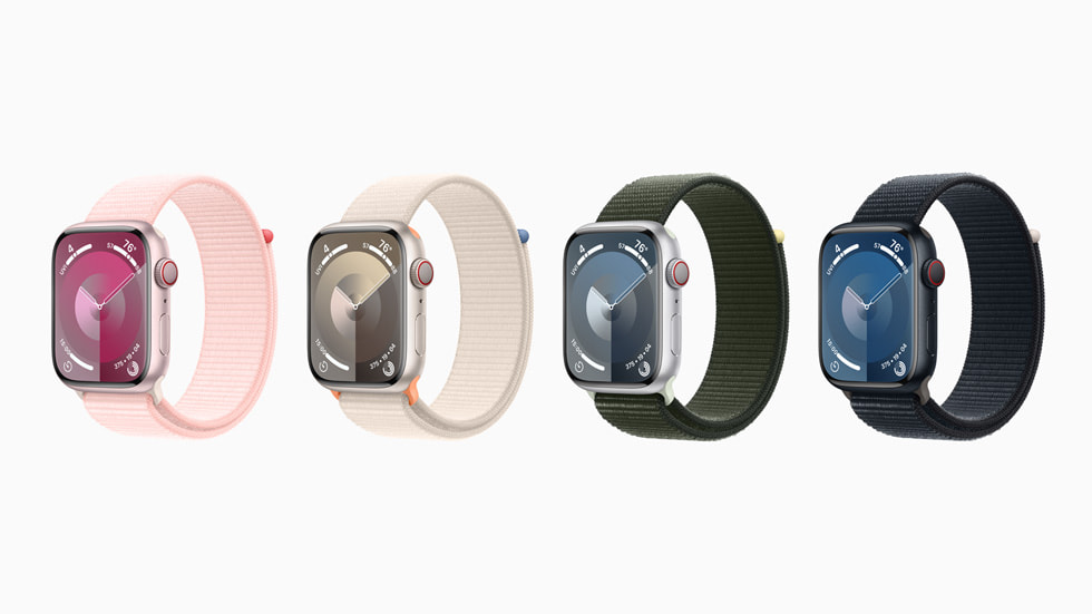 Cuatro Apple Watch Series 9 neutros en carbono delante de un fondo blanco.