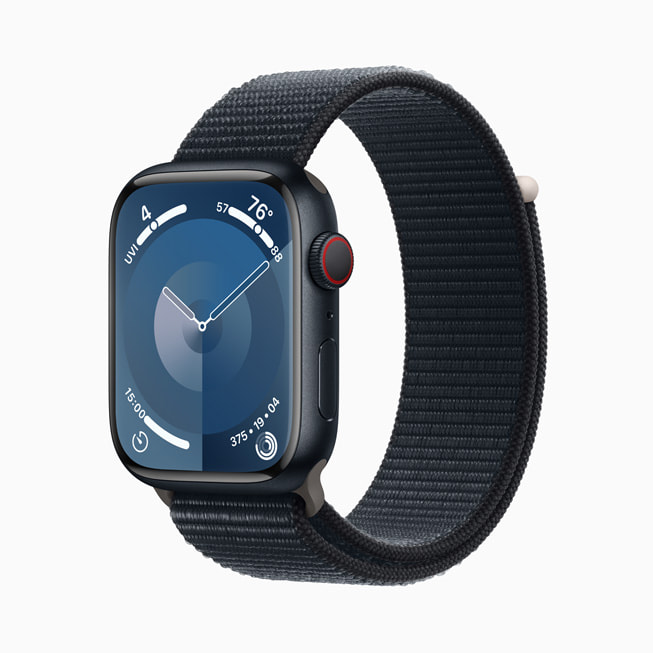 Apple Watch Series 9 in midnight aluminum with a midnight Sport Loop.