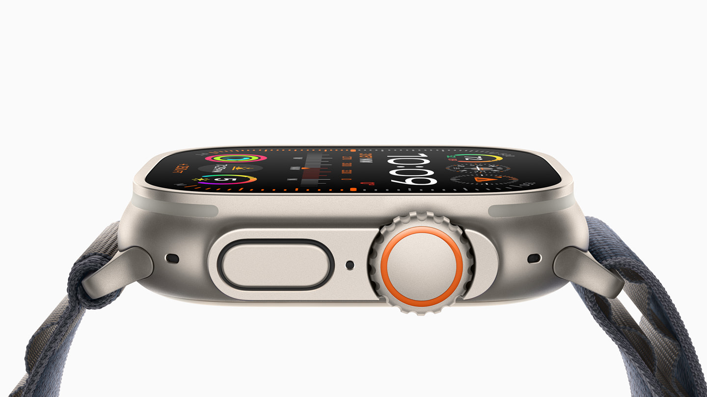Digital Crown을 보여주는 of Apple Watch Ultra 2를 확대한 측면 이미지.