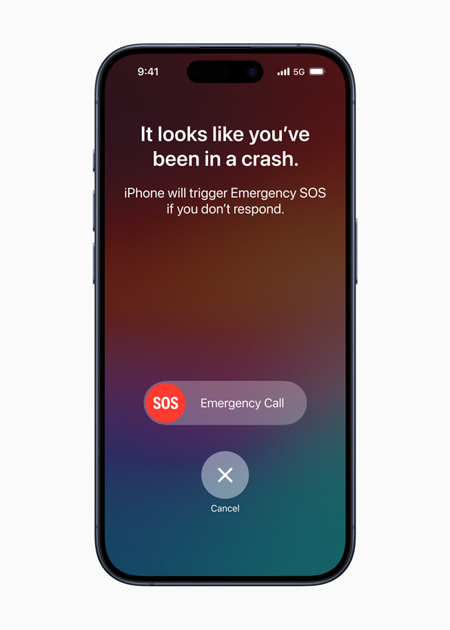 Un mensaje de la detección de accidentes de Emergencia SOS en un iPhone 15 Pro.