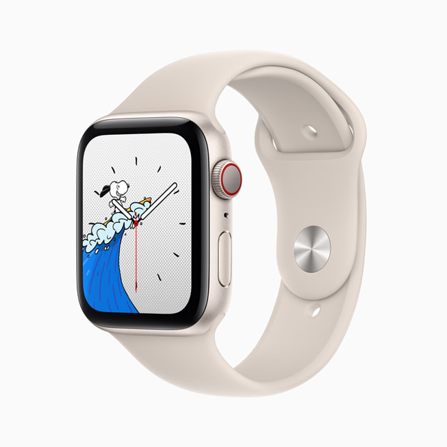 展示 Apple Watch SE 星光色鋁金屬錶殼配搭星光色運動錶帶。
