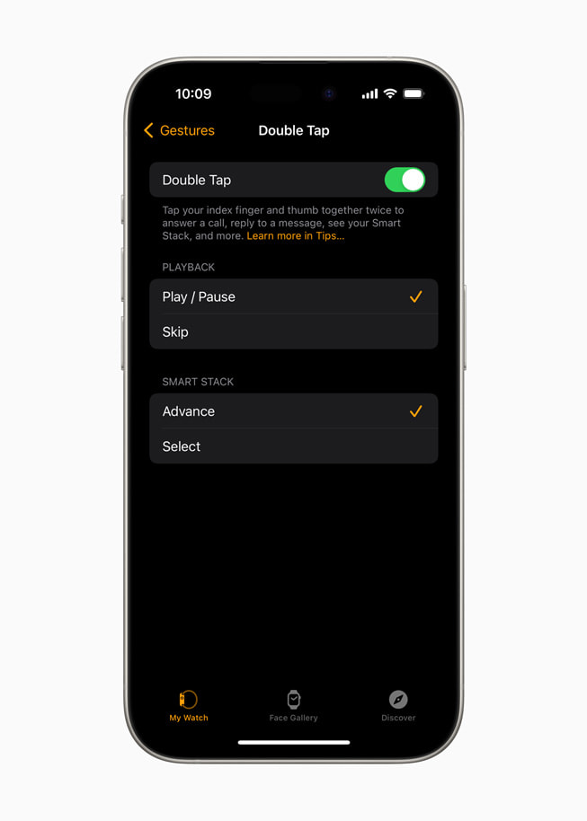 En användares inställningar för dubbeltryck visas under inställningar på en iPhone 15 Pro.