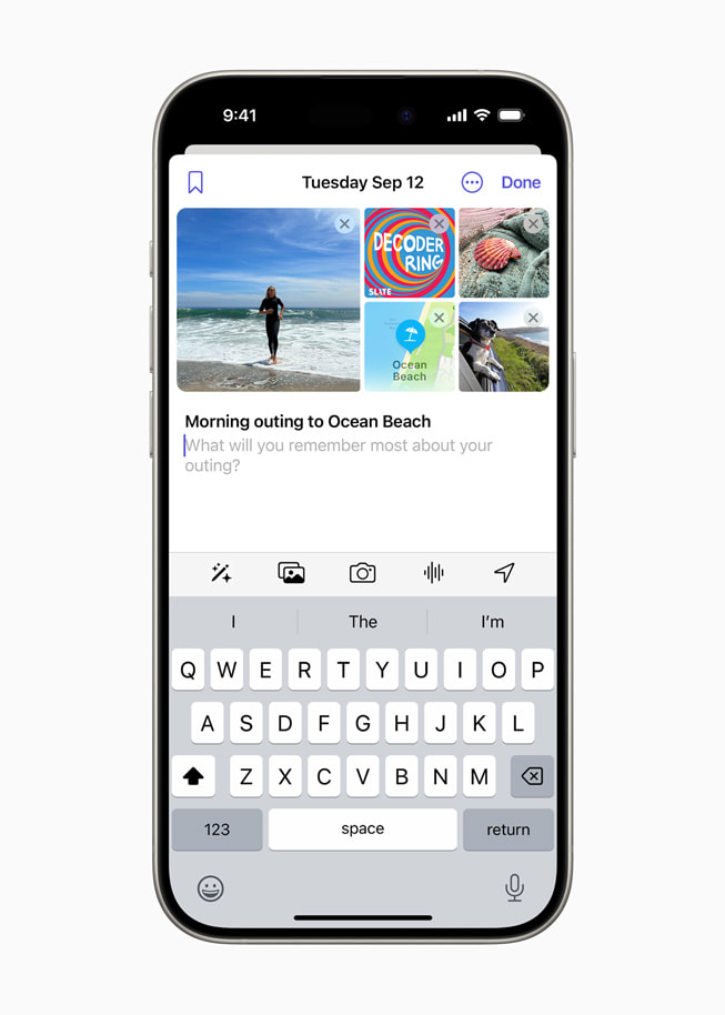 iPhone 15 Pro mit einer Mitteilung, dass es einen neuen Vorschlag in der Journal App gibt.