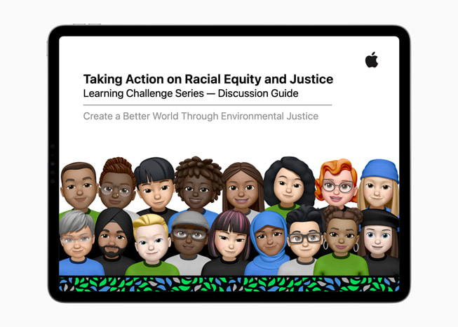 iPad에 '변화를 위한 도전' 시리즈의 '환경적 정의로 더 나은 세계 만들기'가 표시되어 있는 모습.