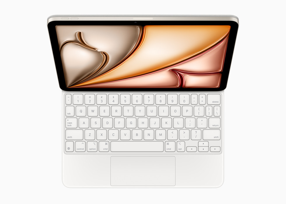 Magic Keyboard en de nieuwe iPad Air, schuin van boven in beeld gebracht.