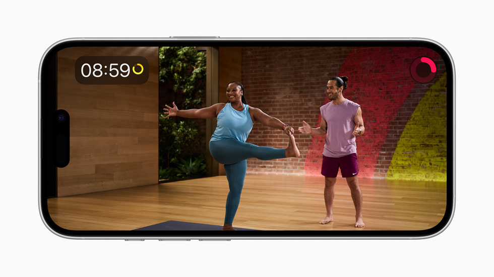 Das Programm Yoga Peak Posen in Apple Fitness+ auf einem iPhone 16.