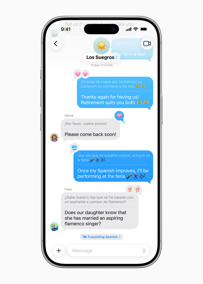 iPhone 17 Pro wyświetla rozmowę tekstową z tłumaczeniem.