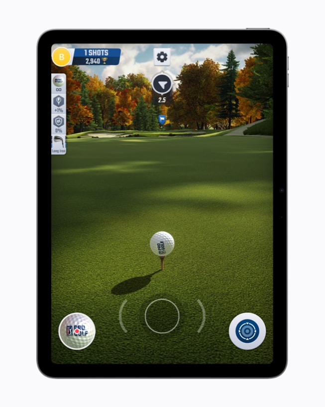 Una partita di PGA TOUR Pro Golf su un iPad 11". 