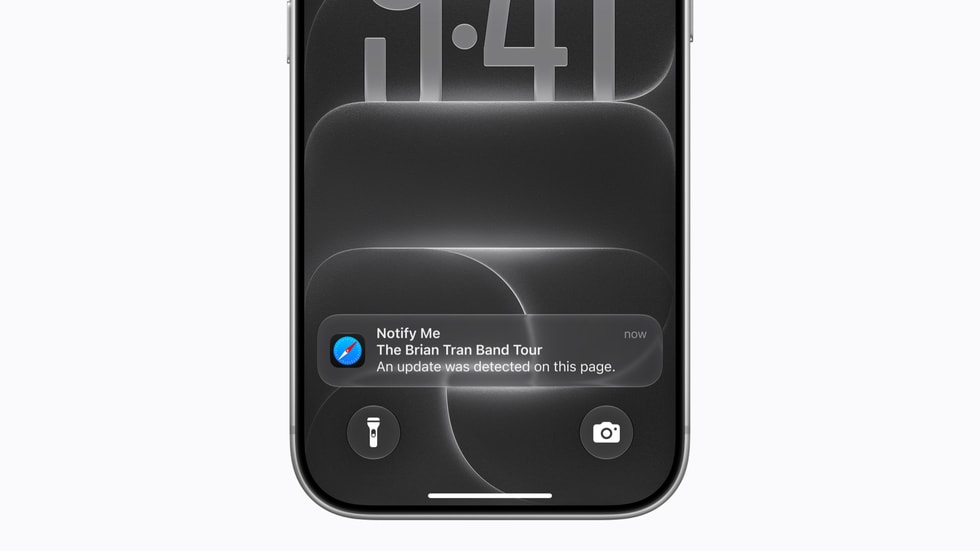 Tính năng Thông Báo Cho Tôi hiển thị một thay đổi của trang web trên Màn Hình Khóa iPhone 18 Pro của người dùng.