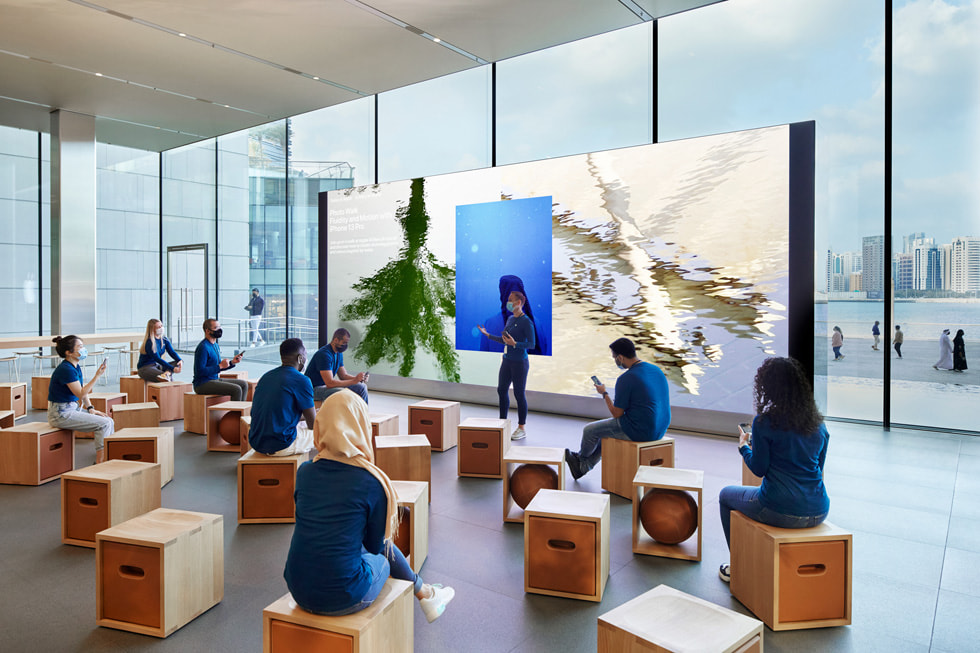 Apple Al Maryah Island opens Friday in the heart of Abu Dhabi - Apple