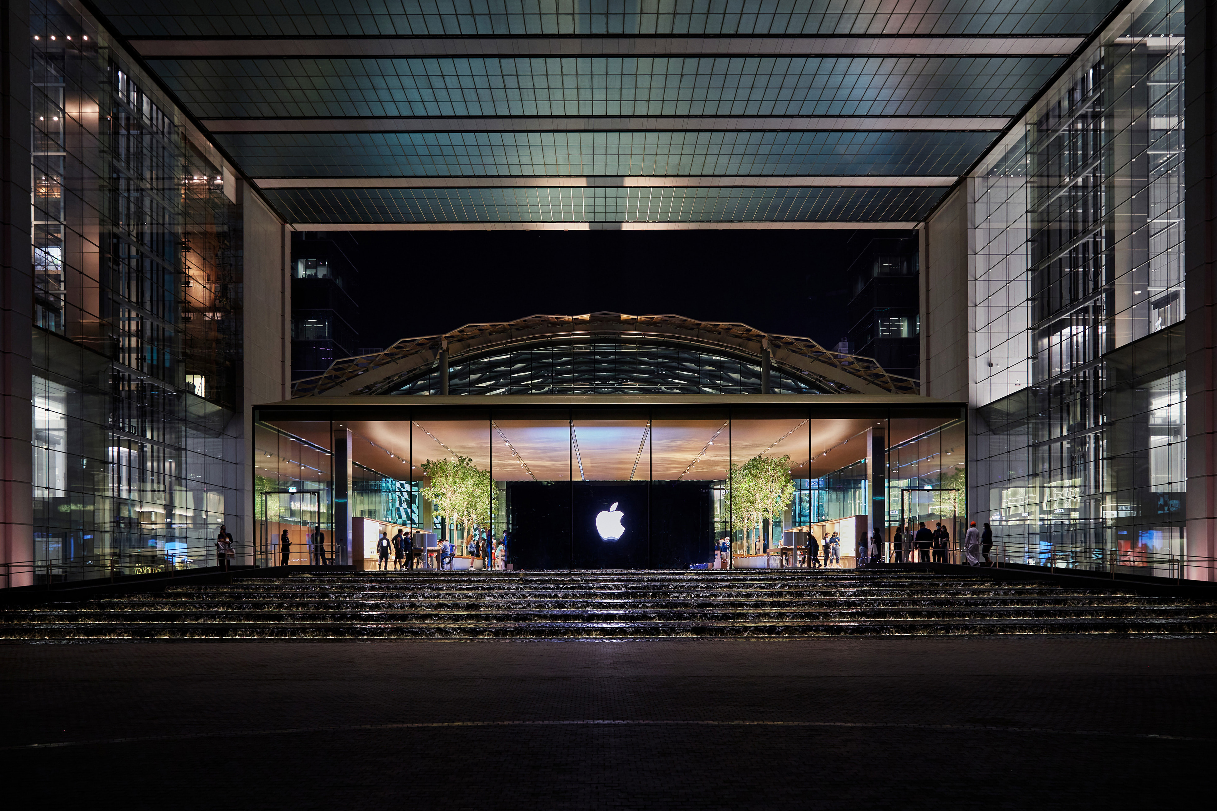 The Galleria - Apple Store - Apple