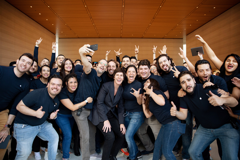 Deirdre O’Brien and the team at Apple Antara.