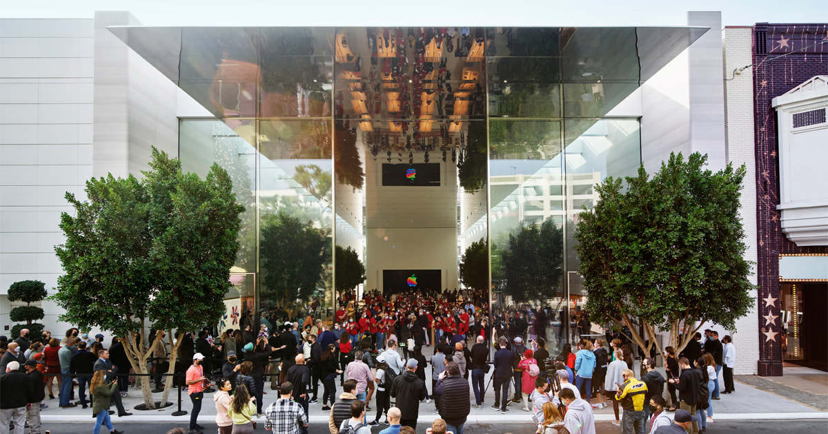 photo of The reimagined Apple The Grove now open in Los Angeles image