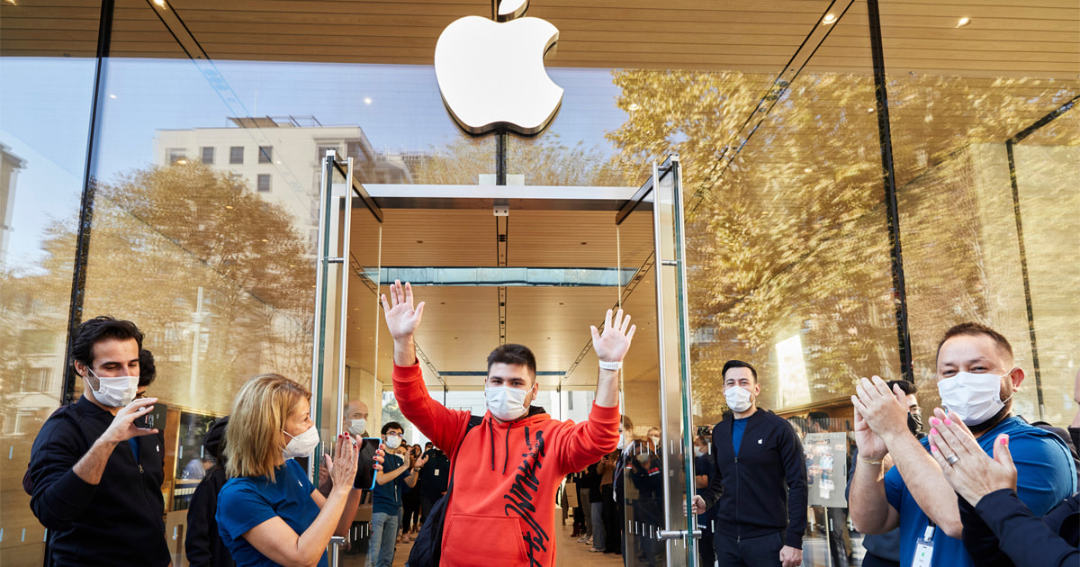 photo of Apple Bağdat Caddesi now open in the heart of Istanbul image