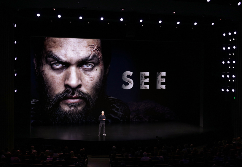 Tim Cook en el escenario del Steve Jobs Theater.