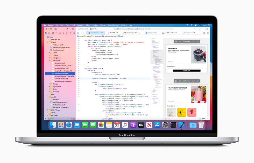 بيئة مشروع Xcode كما تظهر في MacBook Pro.