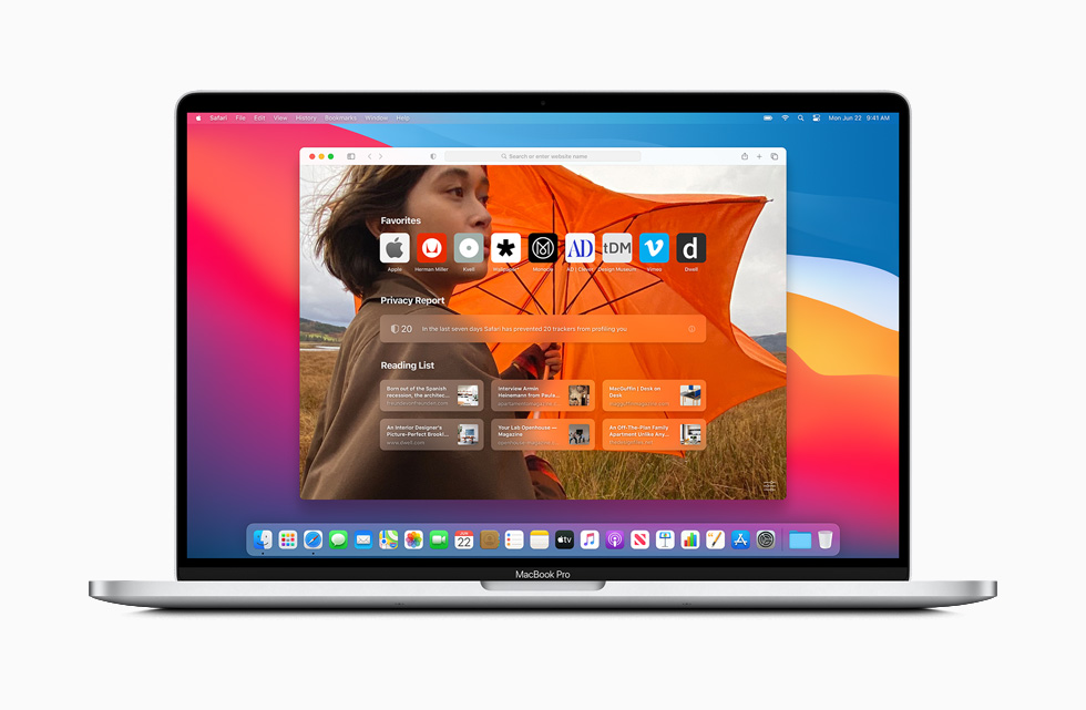 O novo Safari com a página de início é exibida no MacBook Pro. 
