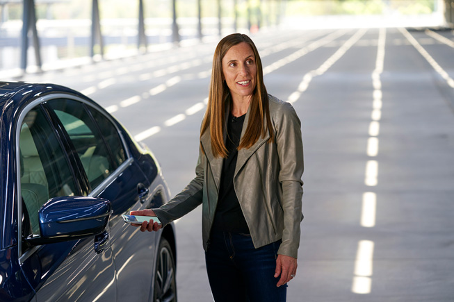 Emily Schubert showcasing digital car keys at WWDC20.