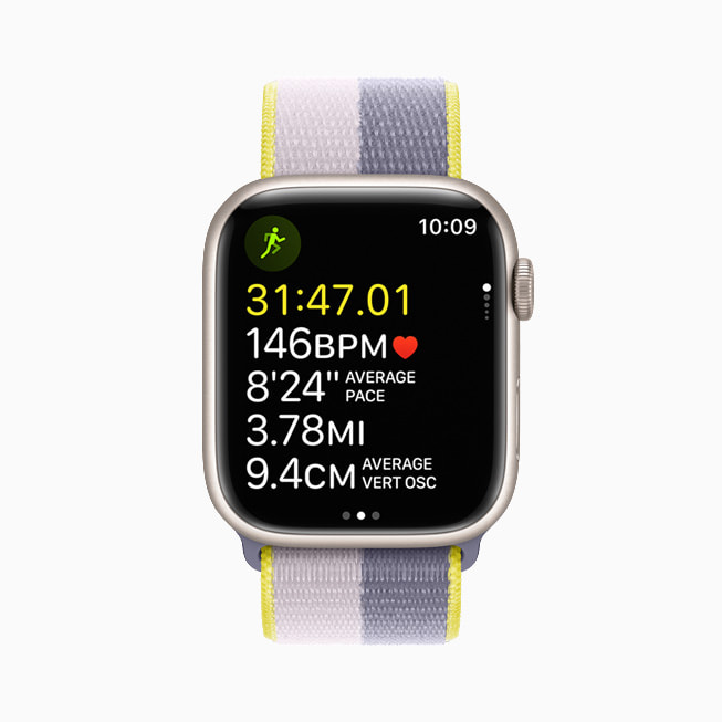 Apple Watch Series 7 met de nieuwe meetwaarde voor verticale oscillatie.