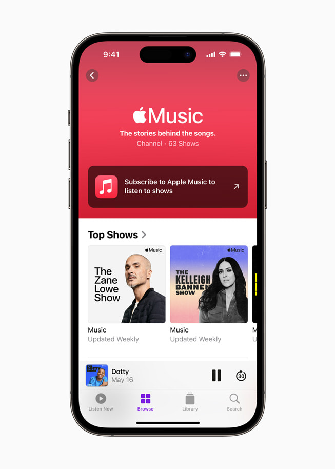 iPhone 14 Pro shows top Apple Music radio shows.