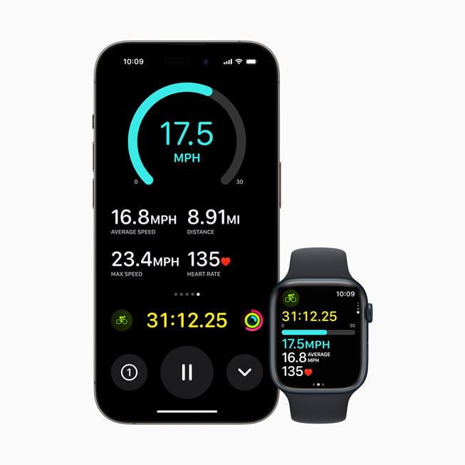 Op iPhone 14 Pro en Apple Watch Series 8 is de fietssnelheid te zien.