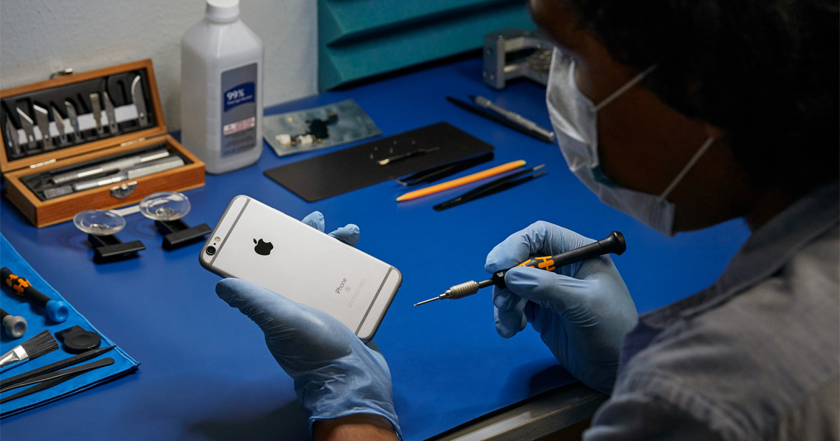 photo of Apple expands iPhone repair services to hundreds of new locations across the US image