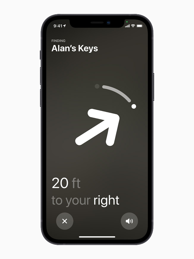 搭配 AirTag 使用的「精準尋找」，呈現在 iPhone 12 上。