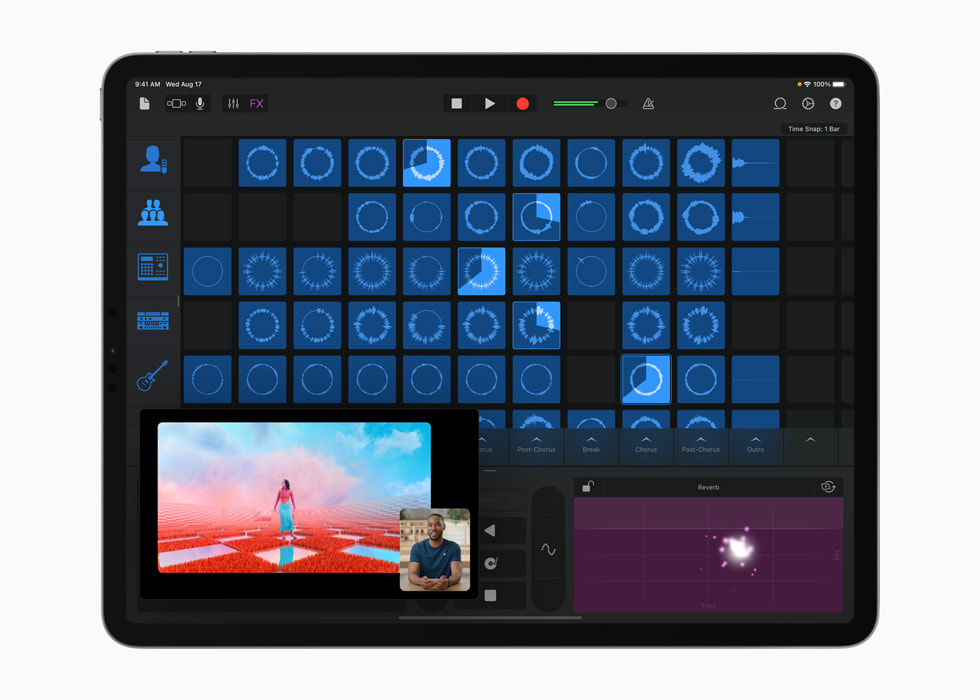 L’interface Live Loops de GarageBand avec le morceau Harleys in Hawaii de Katy Perry sur l’iPad Pro.