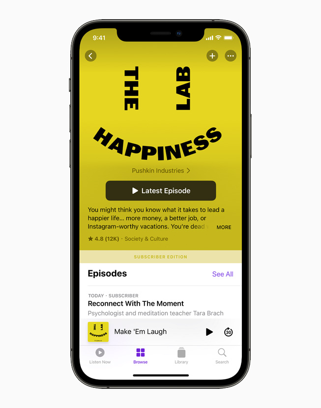 The Happiness Lab 팟캐스트를 보여주는 iPhone 12 Pro.