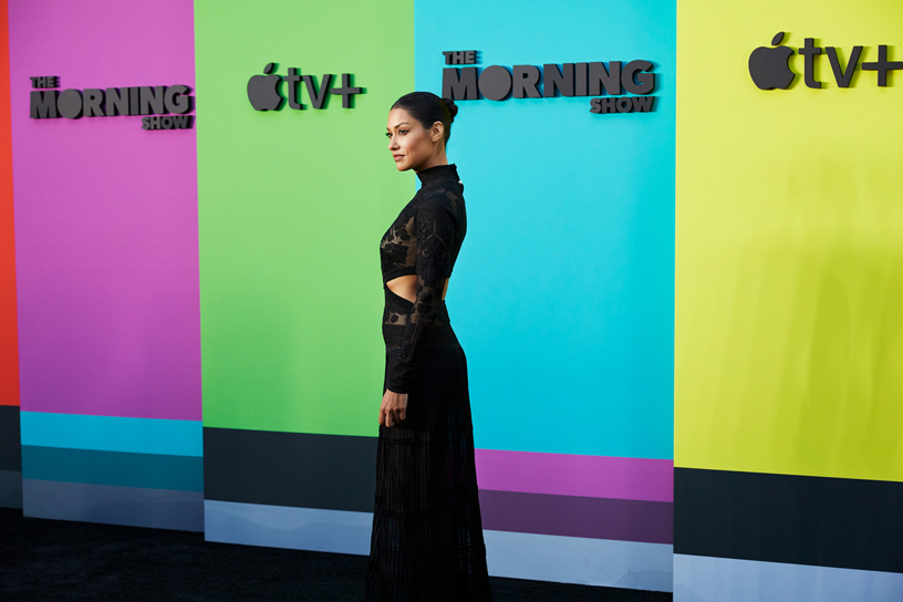 Janina Gavankar på världspremiären av The Morning Show på Josie Robertson Plaza och David Geffen Hall i Lincoln Center for the Performing Arts i New York. Serien kommer till Apple TV+ den 1 november.