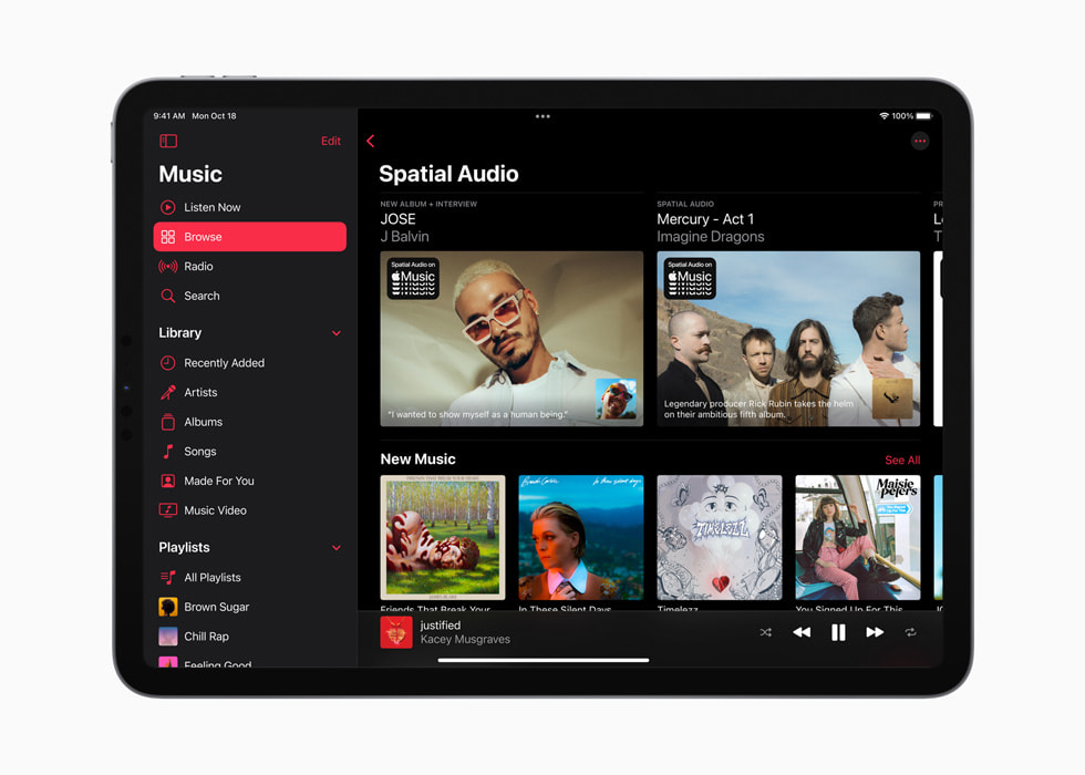 Apple Music의 공간 음향 섹션을 보여주는 iPad Pro.